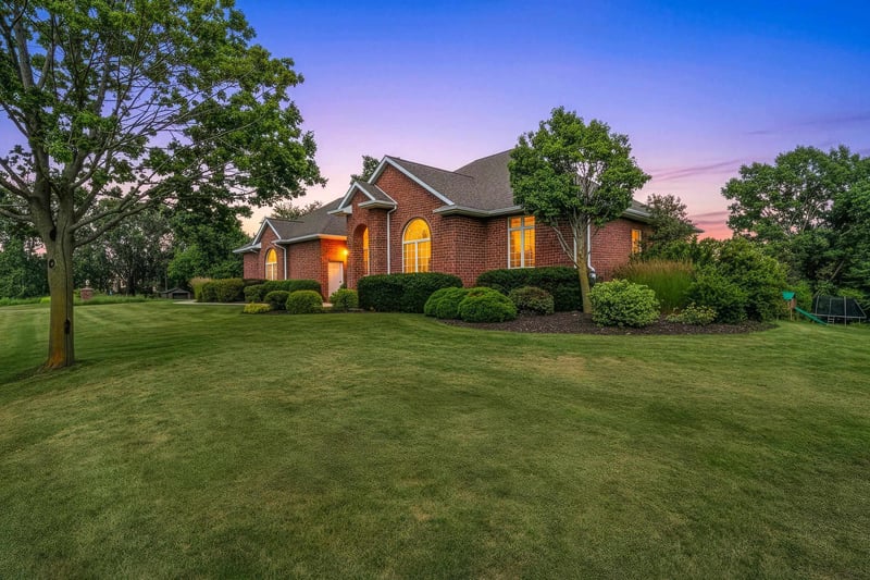 2864 Woodhaven Cir, De Pere, WI 54115