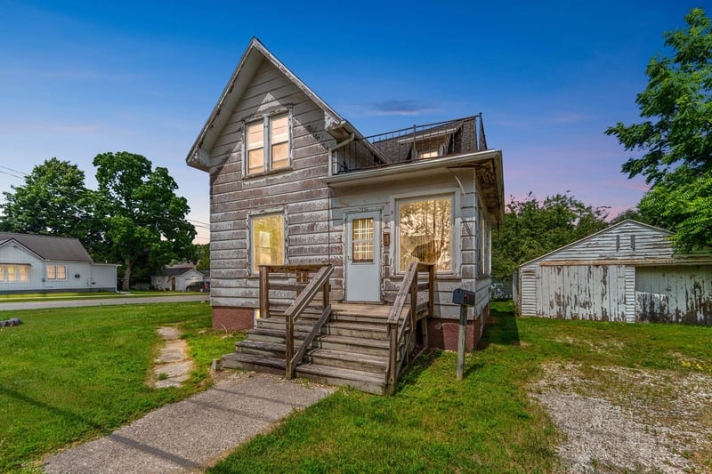 723 Fremont St, Algoma, WI 54201