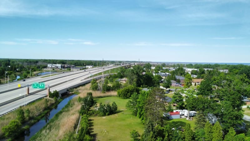 2040 Lone Grove Ave, Howard, WI 54303