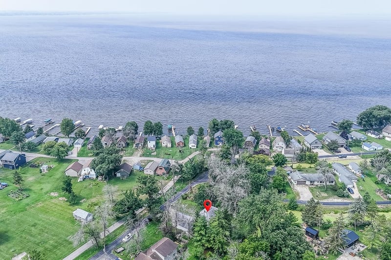 7378 Widgeon Ln, Larsen, WI 54947-9637