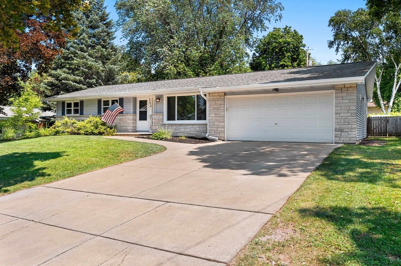 153 Joan Ave, Green Bay, WI 54302