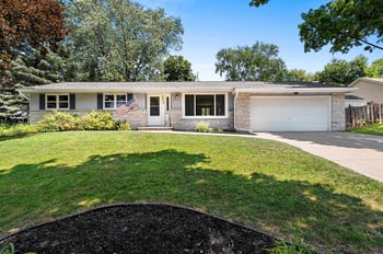 153 Joan Ave, Green Bay, WI 54302