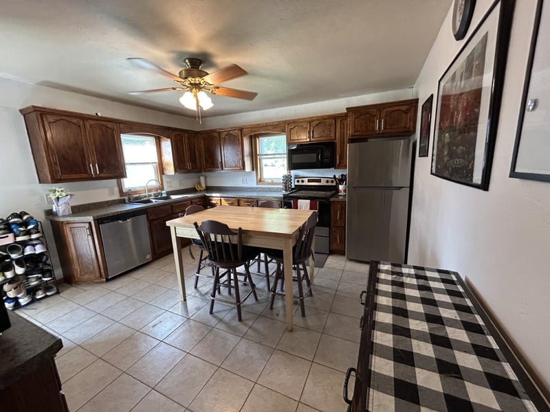 143 Dauphin St, Green Bay, WI 54301