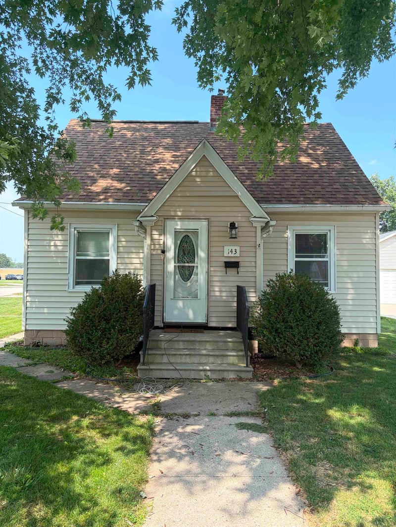 143 Dauphin St, Green Bay, WI 54301