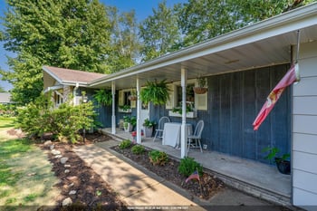 313 W Highland Dr, Oconto Falls, WI 54101