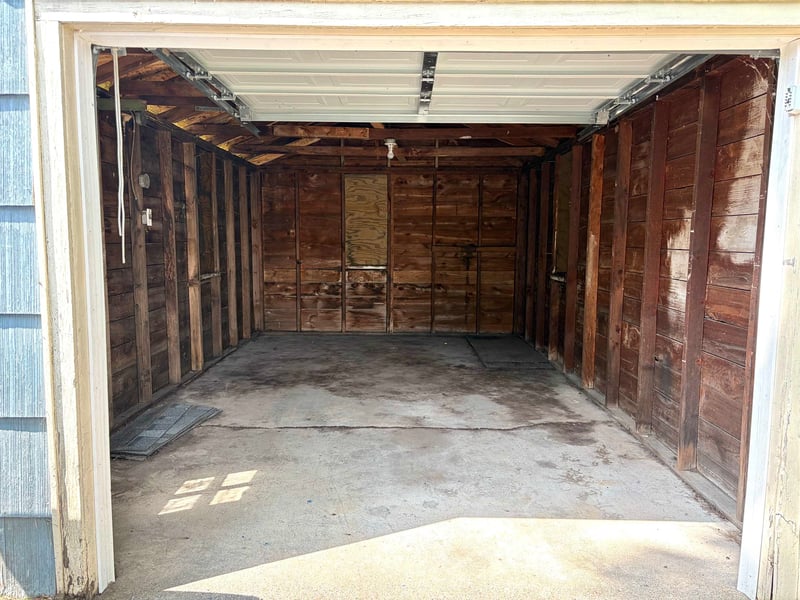 804 John Ave, Oshkosh, WI 54901-3610