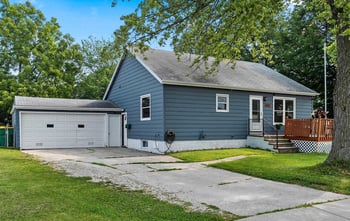 812 9th St, Green Bay, WI 54304-3552