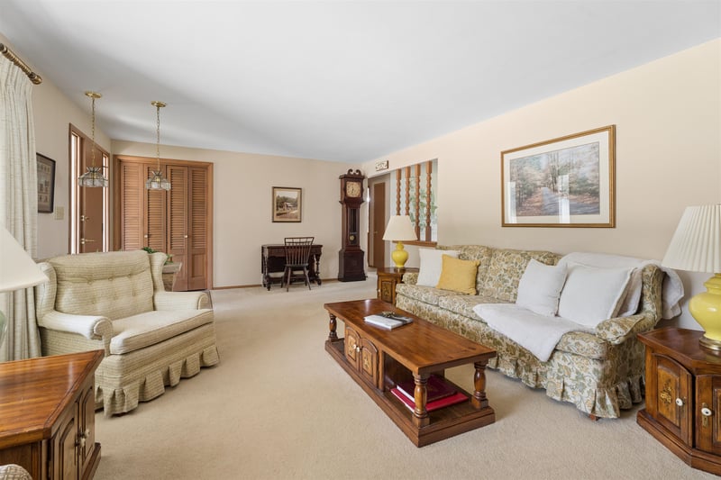 1300 Bay Ridge Rd, Appleton, WI 54915