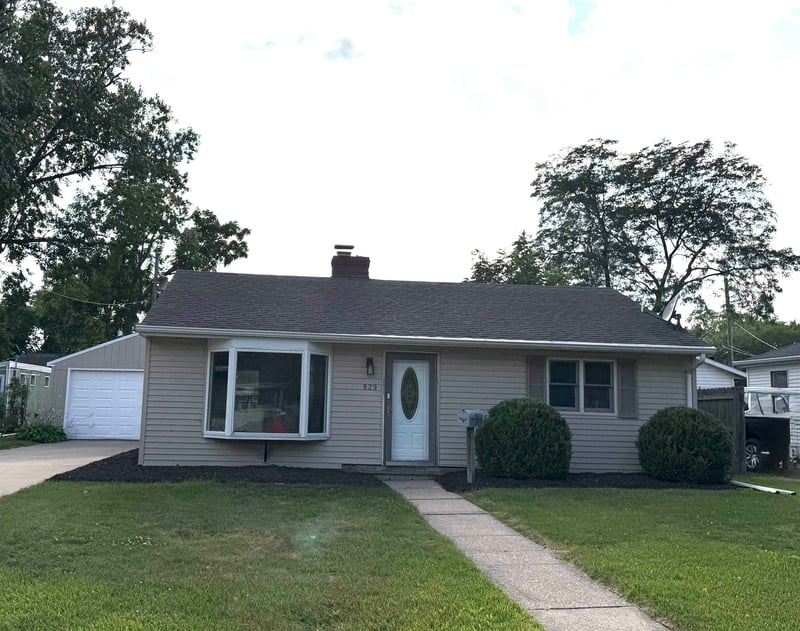 929 Hunt Ave, Neenah, WI 54956