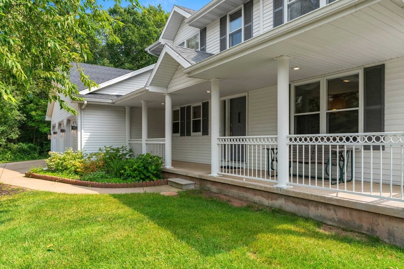 4415 Flagstone Ct, De Pere, WI 54115-9240