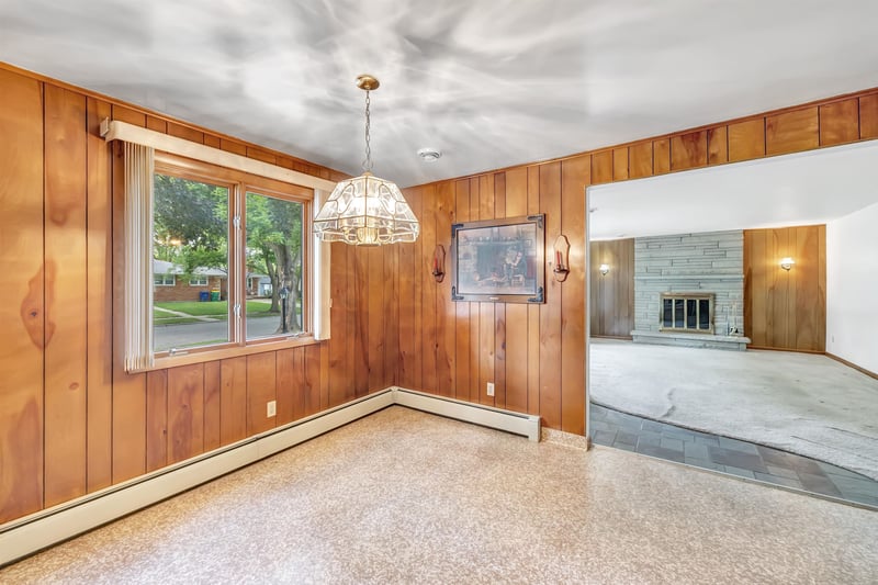 1245 Smith St, Green Bay, WI 54302