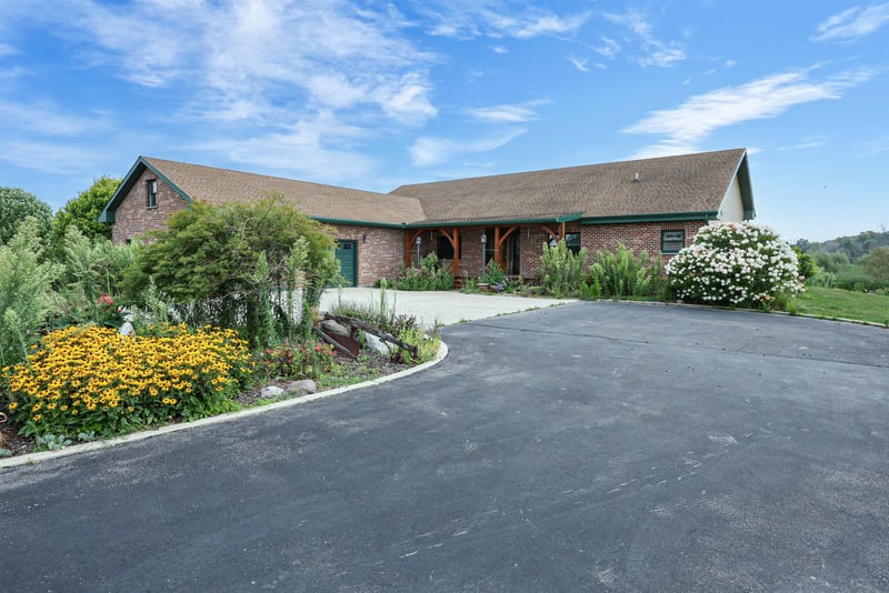 1328 County Rd M, Pickett, WI 54964