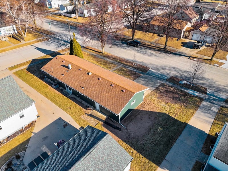 915 Park St, Green Bay, WI 54303