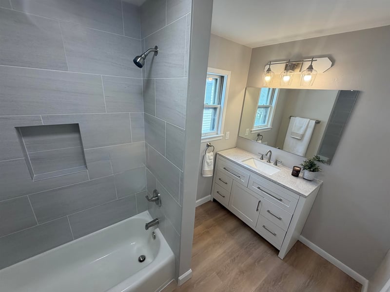 928 Harney Ave, Oshkosh, WI 54901-5433