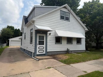 928 Harney Ave, Oshkosh, WI 54901-5433