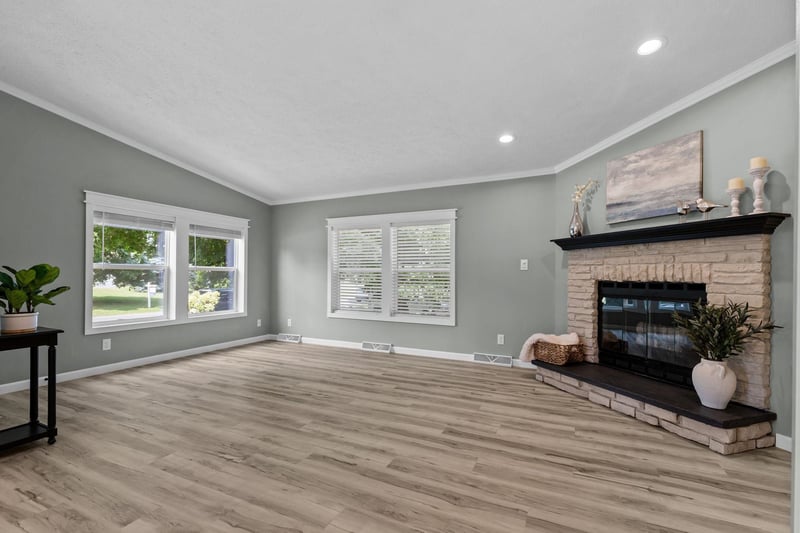 644 Mill St, Hortonville, WI 54944