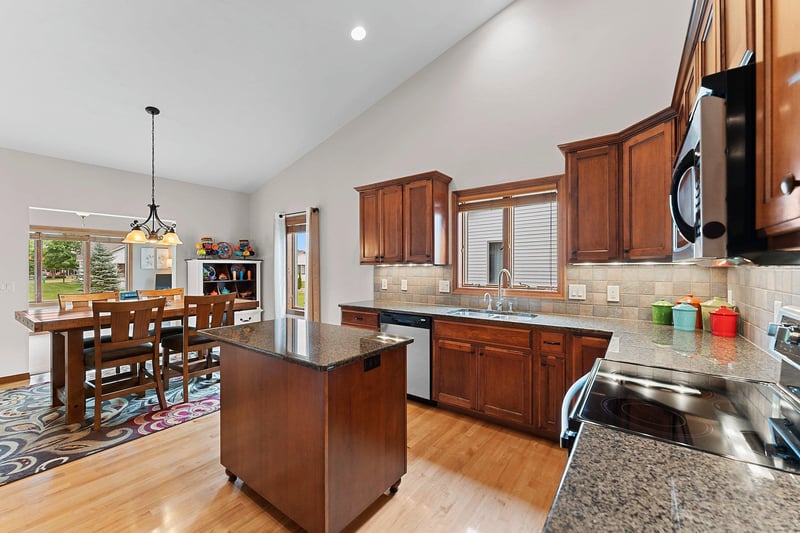 4732 Providence Ave #301, Appleton, WI 54913-8024