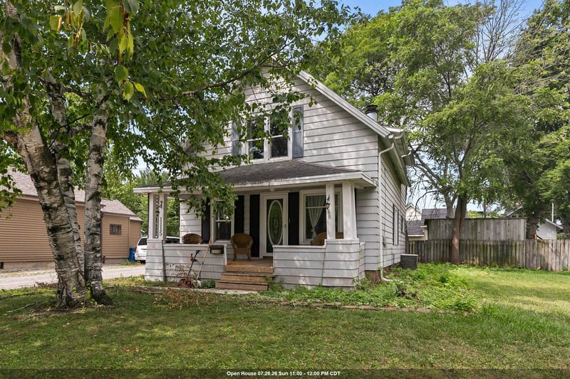 1115 Grand St, Oshkosh, WI 54901