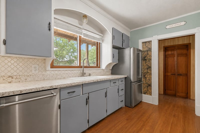 1115 Grand St, Oshkosh, WI 54901