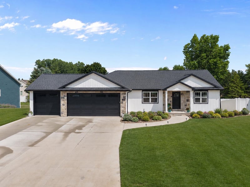 N3616 Gavin Dr, Freedom, WI 54913