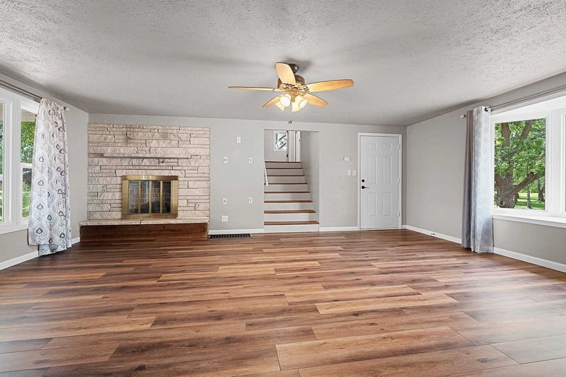 1919 Cth U, Howard, WI 54313-4410