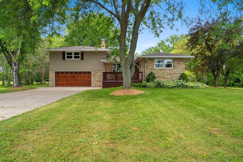 1919 Cth U, Howard, WI 54313-4410