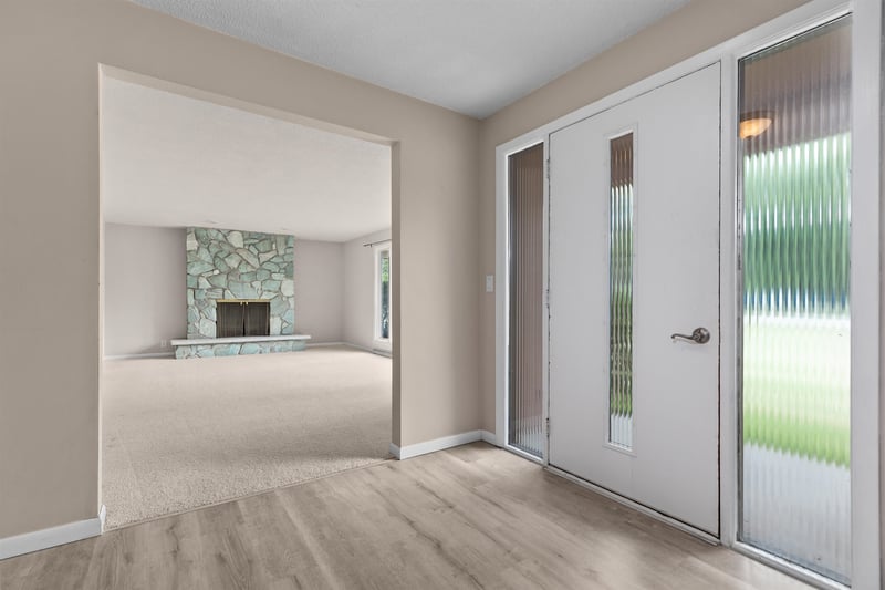 W6425 Lakeview Ct, Menasha, WI 54952-9707