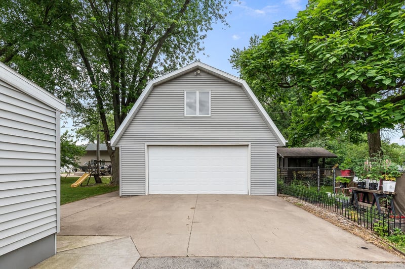 1631 Wilmer St, Appleton, WI 54911-4046