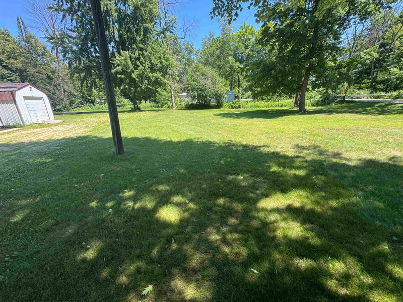 W5168 Shady Ln, Shawano, WI 54166