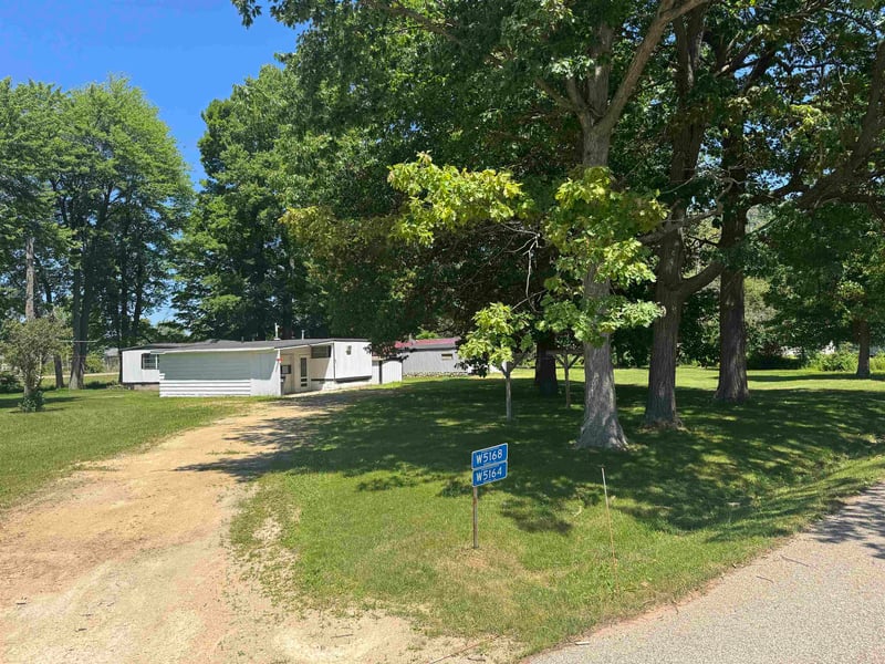 W5168 Shady Ln, Shawano, WI 54166