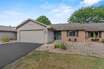 324 N Westhaven Dr, Oshkosh, WI 54904-7435