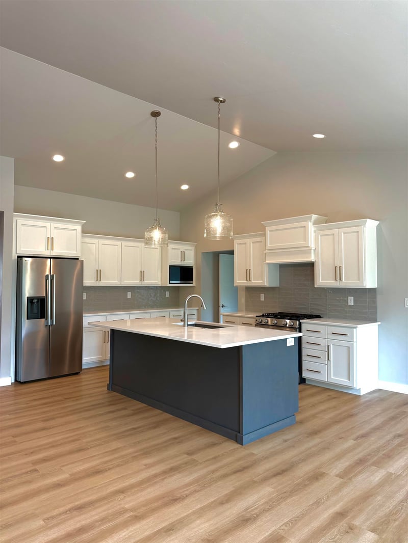 2735 Hillsdale Ct, Green Bay, WI 54313