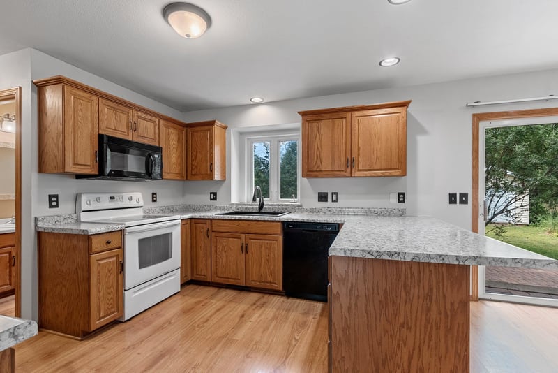547 Clay St, Wrightstown, WI 54180