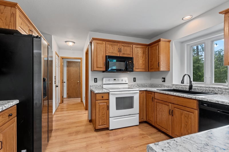 547 Clay St, Wrightstown, WI 54180
