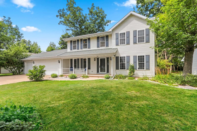 547 Clay St, Wrightstown, WI 54180
