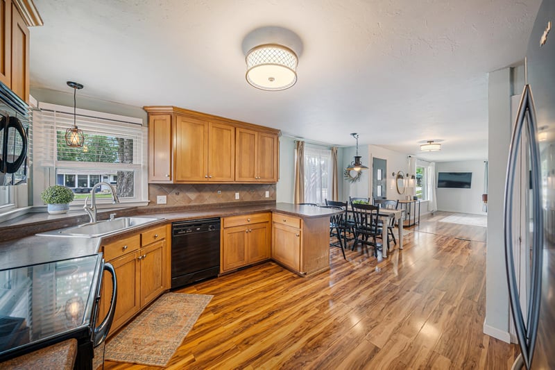 2218 Mcdonald St, Appleton, WI 54911