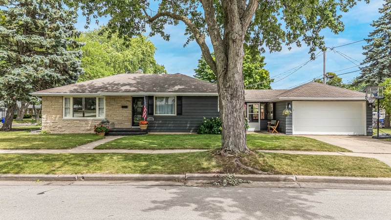 2218 N Mcdonald St, Appleton, WI 54911