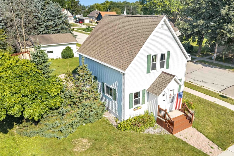 705 Main St, Seymour, WI 54165