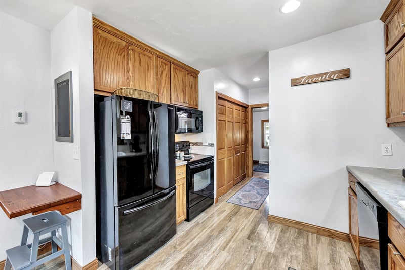 705 Main St, Seymour, WI 54165