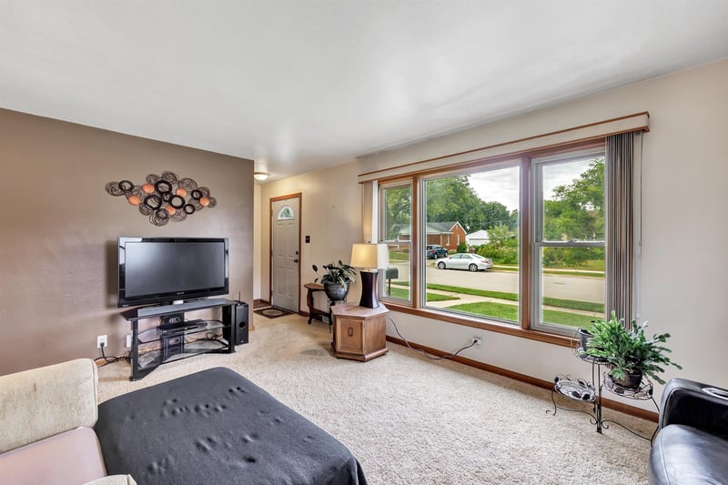 703 Northern Ave, Green Bay, WI 54303-3901
