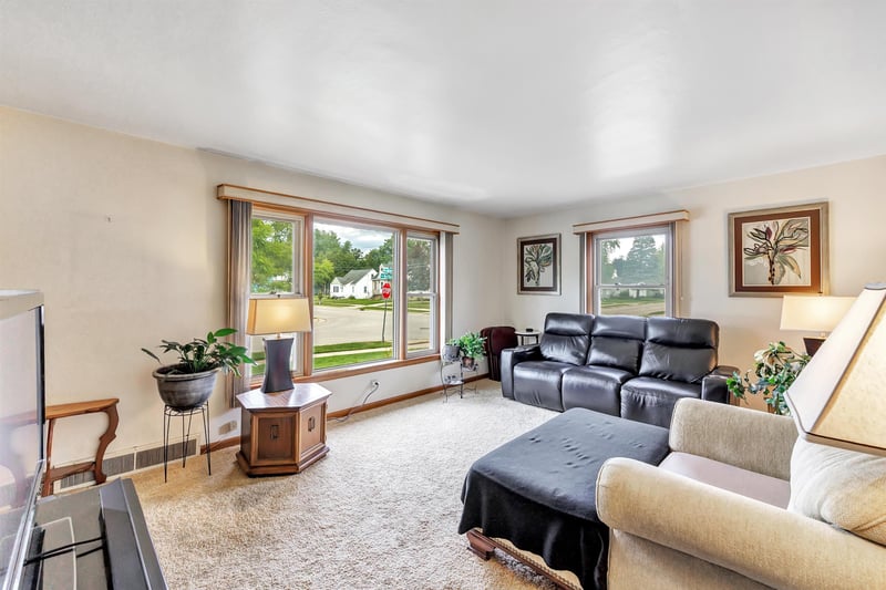 703 Northern Ave, Green Bay, WI 54303-3901