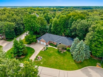 2060 Muirwood Ct, Green Bay, WI 54313-4544