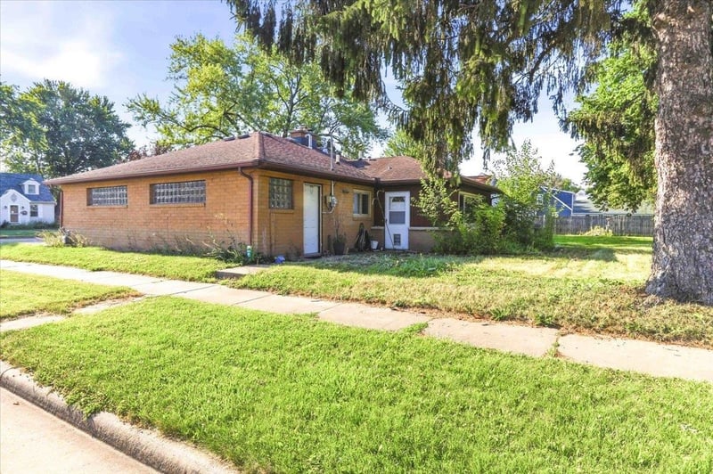 421 Lake St, Neenah, WI 54956