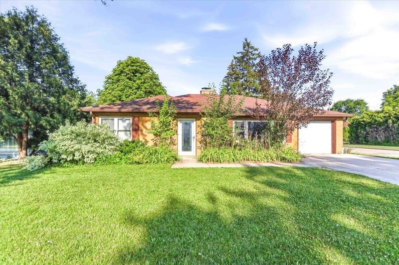 421 Lake St, Neenah, WI 54956