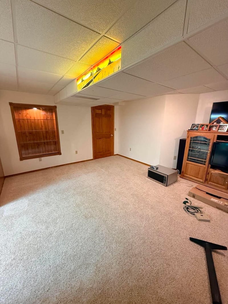 1350 Finch Ln, Green Bay, WI 54313-6400