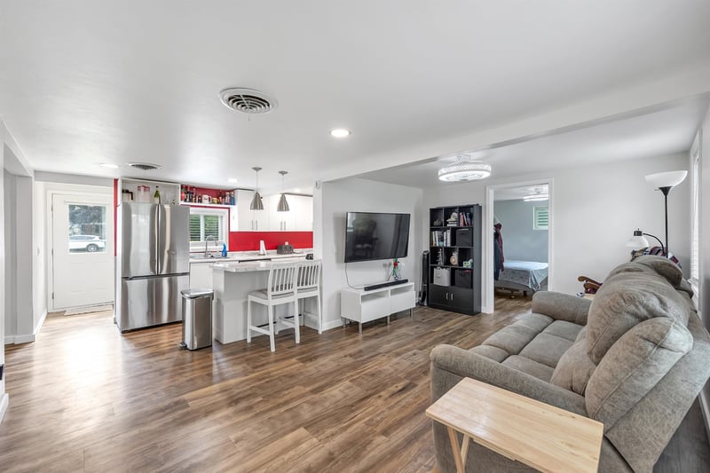 1110 Wirtz Ave, Green Bay, WI 54304