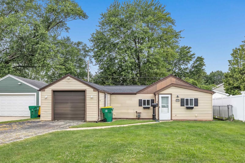1110 Wirtz Ave, Green Bay, WI 54304