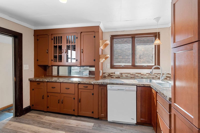 1203 Gillett St, Appleton, WI 54914