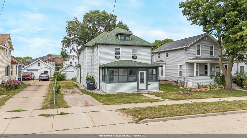 246 12th Ave, Oshkosh, WI 54902