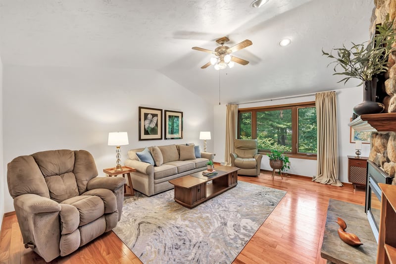 3122 Birdie Ct, Green Bay, WI 54313